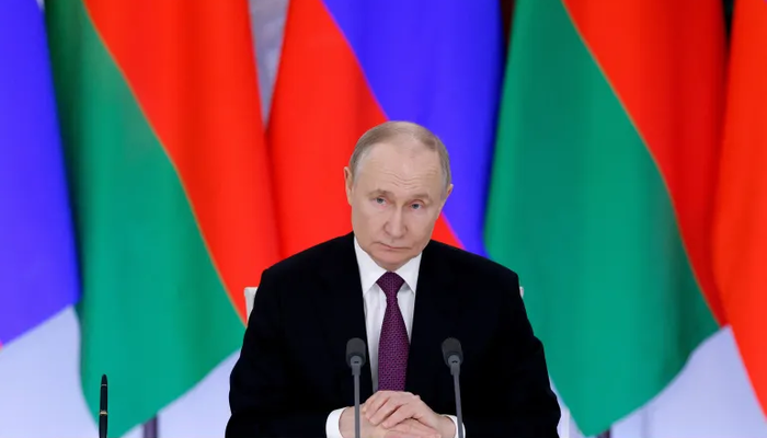 Putin Supports Ukraine Ceasefire Idea but Raises Doubts