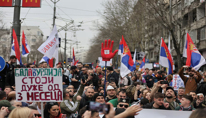 Estimated 100,000 Protesters Join Anti-Government Rally in Belgrade