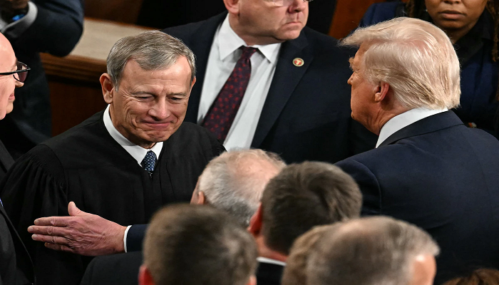 US Chief Justice John Roberts Criticizes Trump’s Call to Impeach Federal Judge