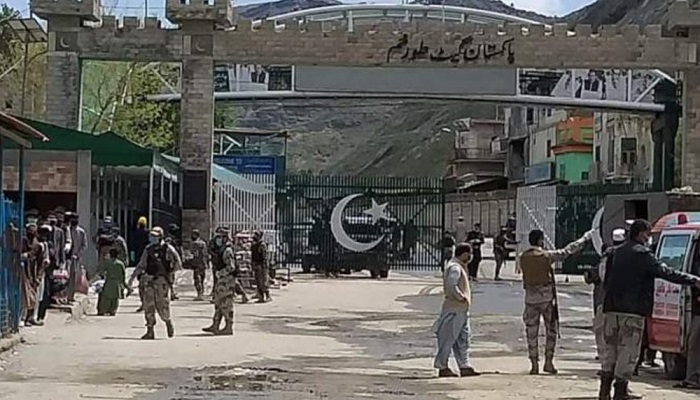 Pakistani and Afghan Forces Clash at Torkham Border Crossing