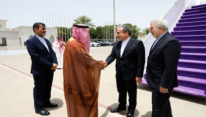 Iran's FM in Saudi Arabia and Qatar Ahead of Nuclear Talks with US in Oman