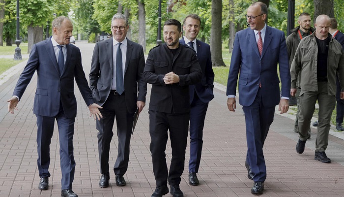 EU Leaders, Putin in Standoff Over Ceasefire, Sanctions Threatened