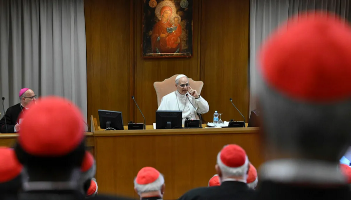 Pope Leo XIV Signals a Focus on Human Dignity, AI Challenges in First Meeting with Cardinals :File Photo
