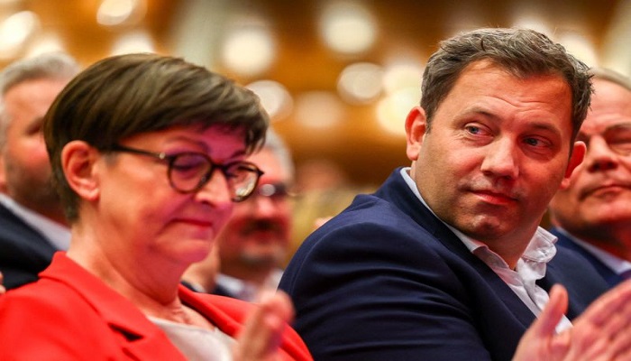 Germany’s SPD Approves Coalition with Conservatives, Taps Klingbeil as Finance Minister