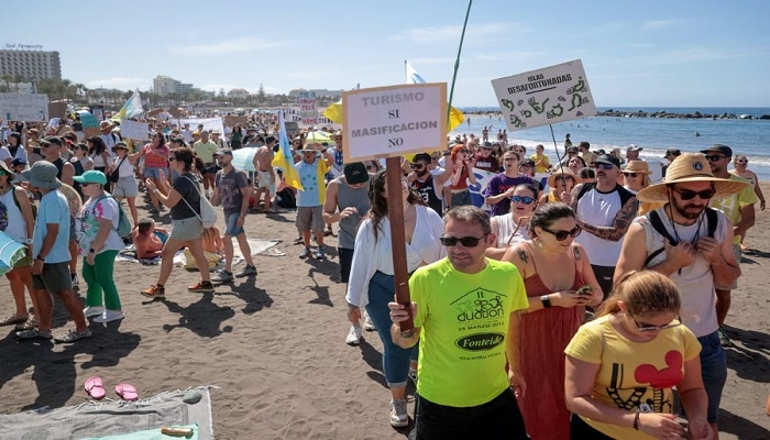 Thousands Rally in Spain’s Canary Islands Against Overtourism