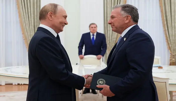 Putin Demands Ukraine Surrender Donbas, Renounce NATO, and Bar Western Troops