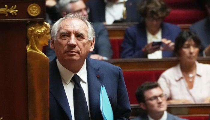 French Parliament Ousts Prime Minister Amid National Debt Turmoil