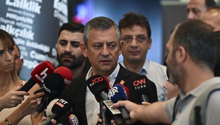 Turkish Opposition Calls Urgent Congress After Court Ousts Istanbul Leadership